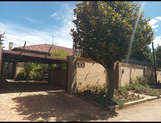3 BEDROOM HOUSE FOR SALE IN HOMELAKE